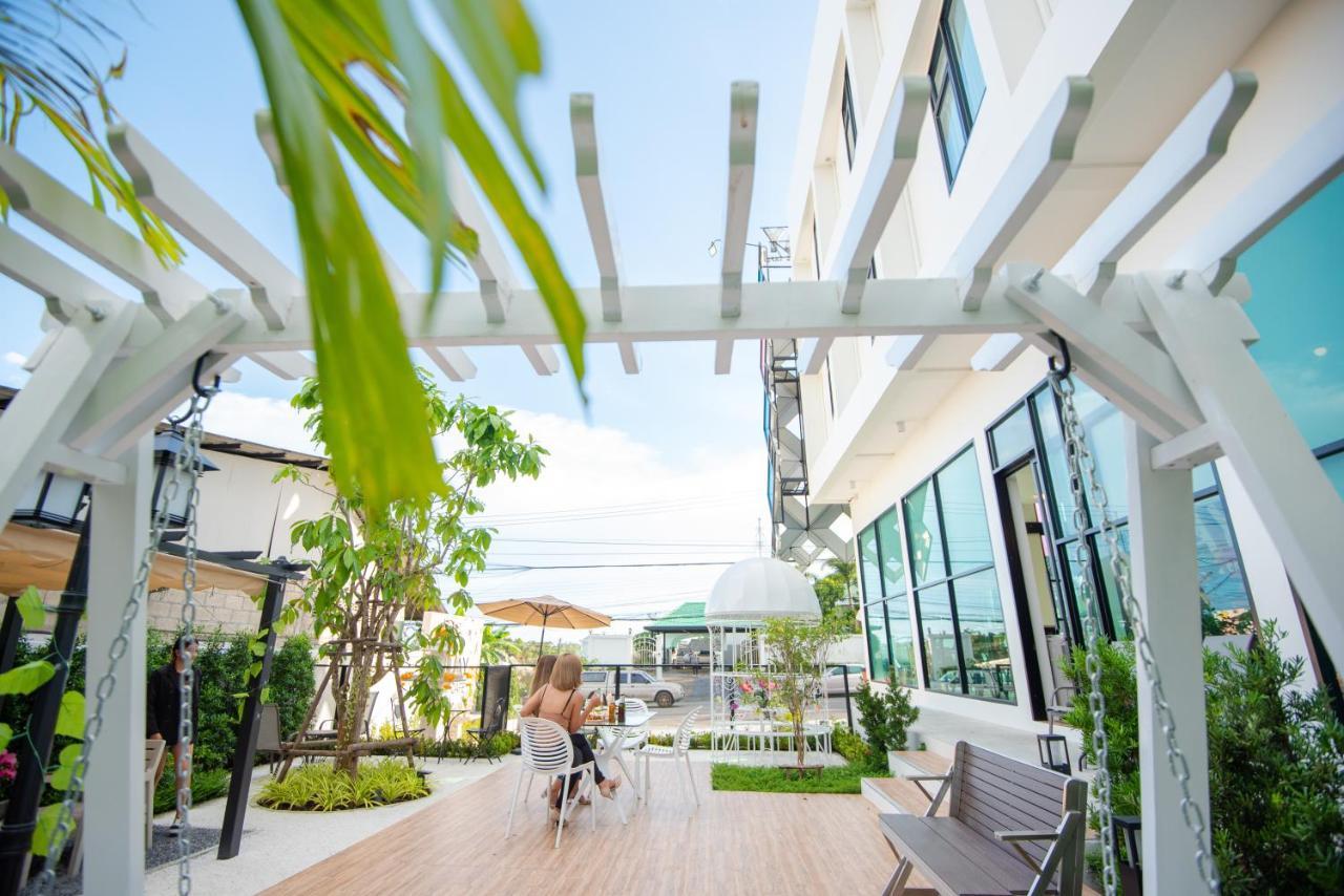 Отель Play Poshtel & Cafe' Краби Экстерьер фото
